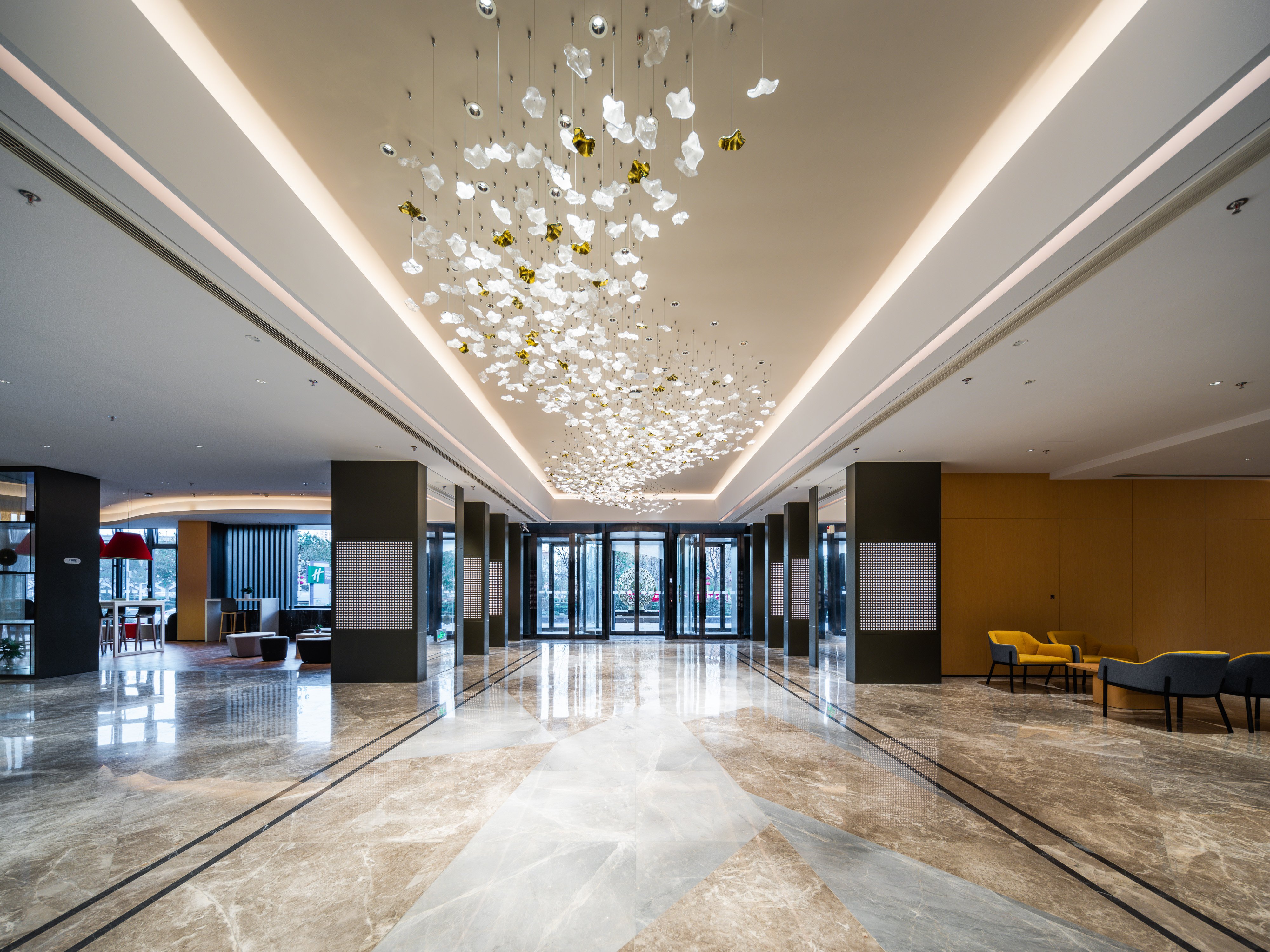 holiday inn express xinji city center an ihg hotel