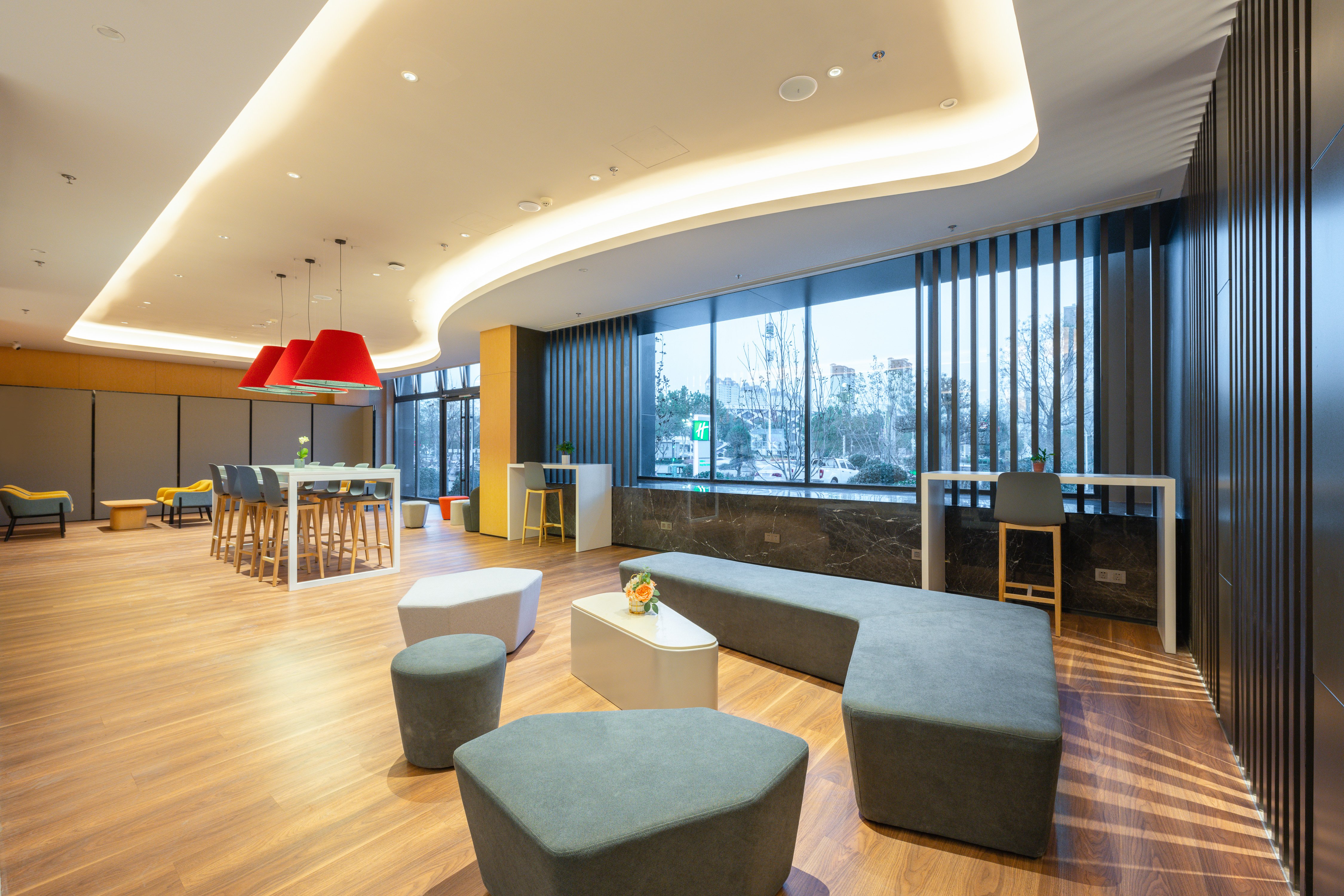 holiday inn express xinji city center an ihg hotel