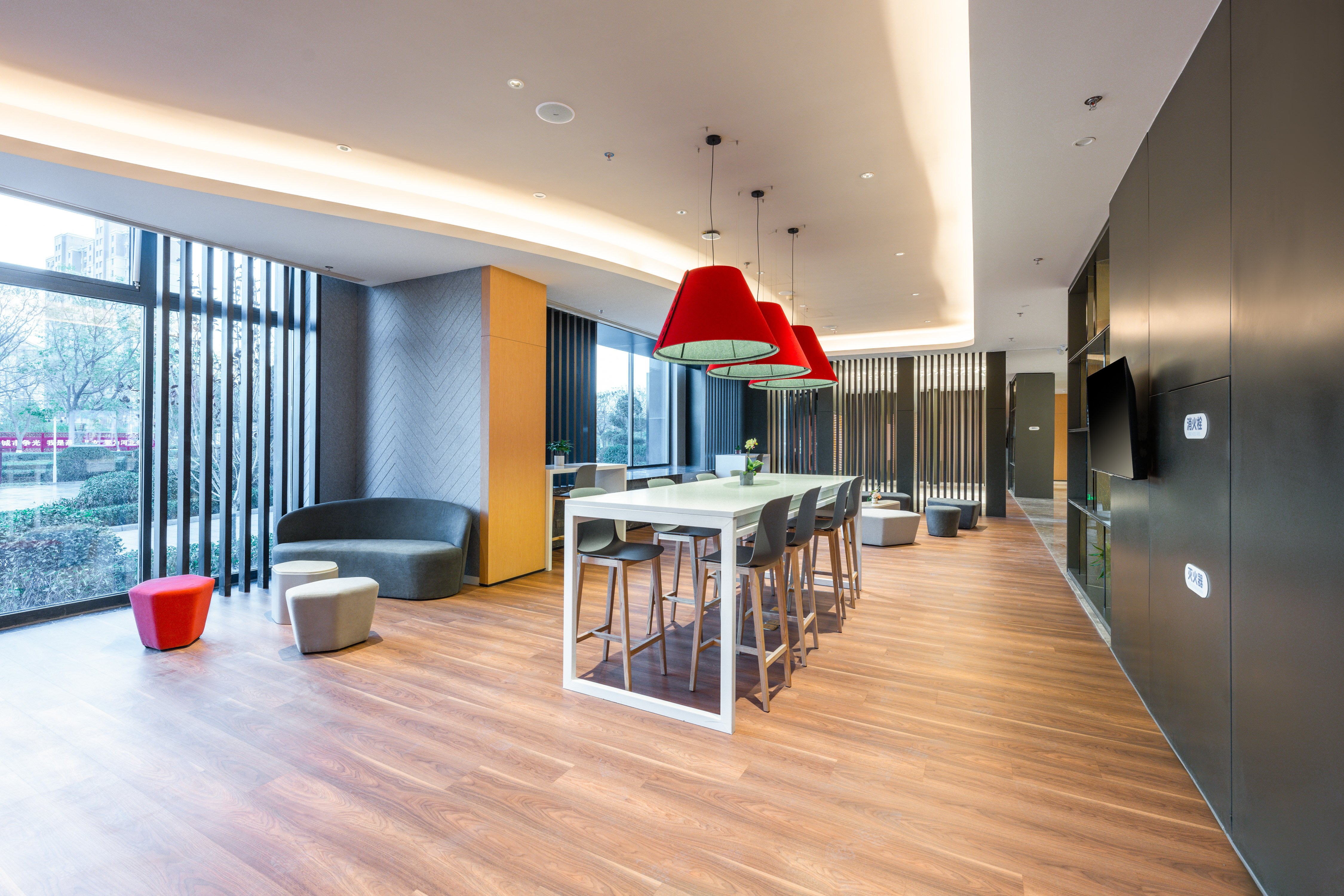 holiday inn express xinji city center an ihg hotel