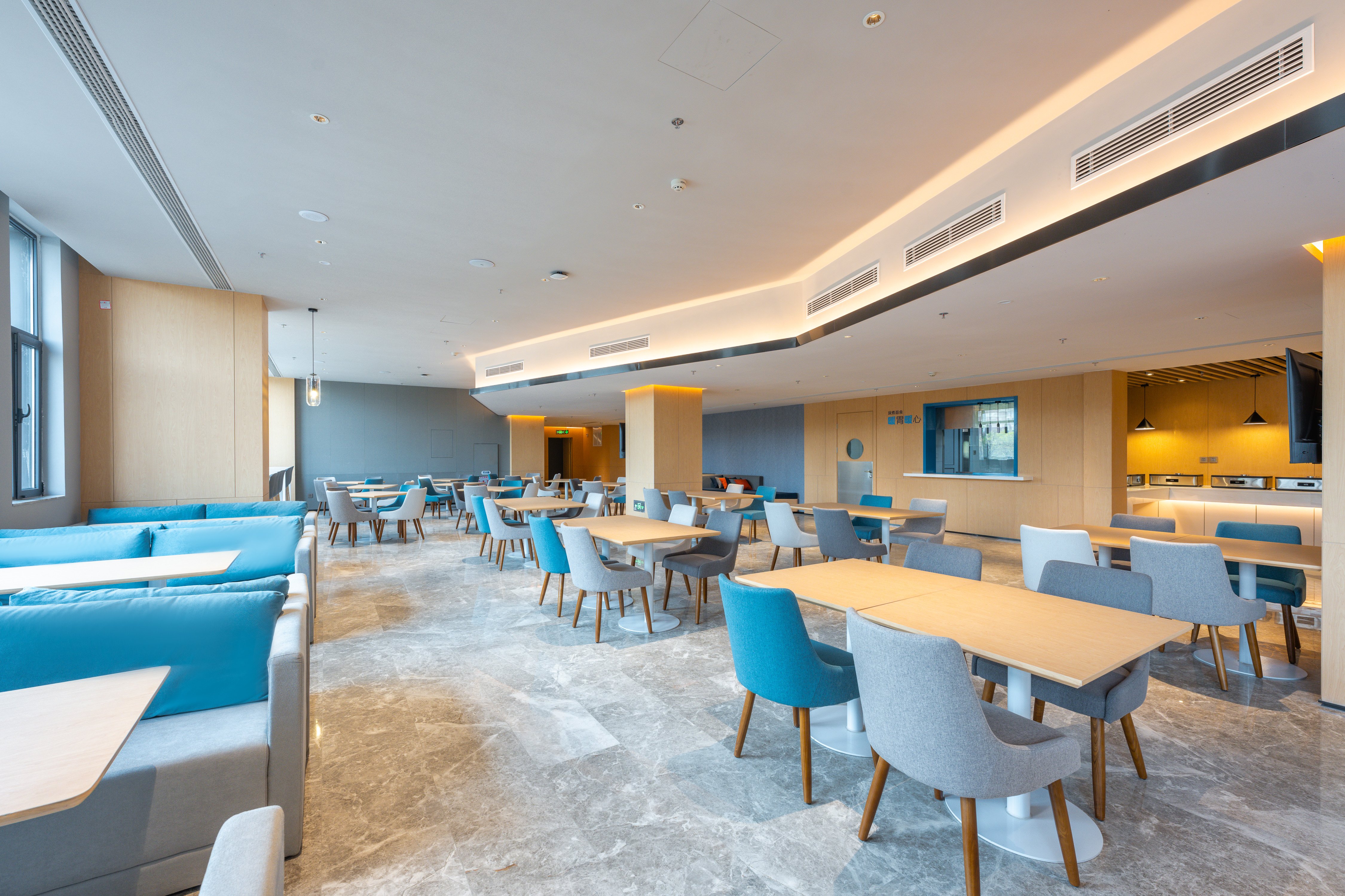 holiday inn express xinji city center an ihg hotel