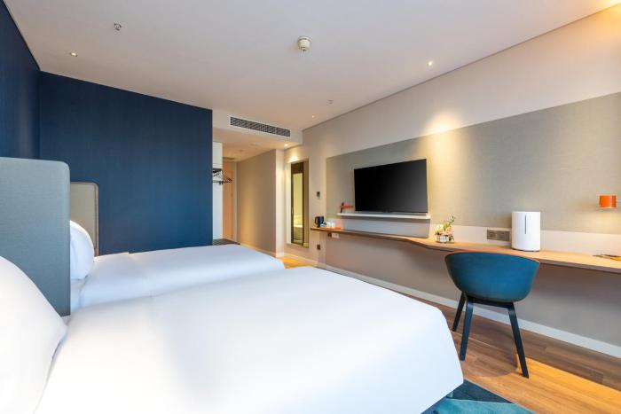 holiday inn express xinji city center an ihg hotel
