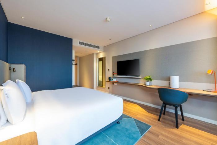 holiday inn express xinji city center an ihg hotel