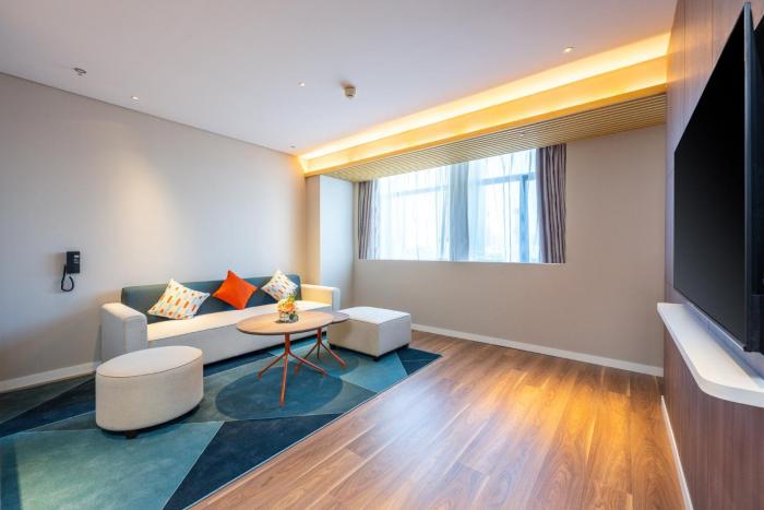 holiday inn express xinji city center an ihg hotel
