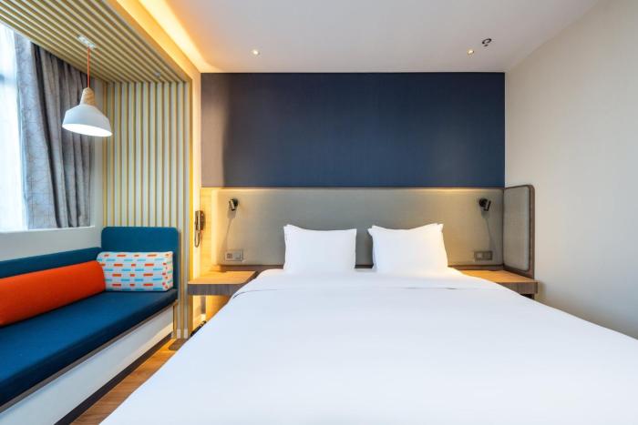 holiday inn express xinji city center an ihg hotel