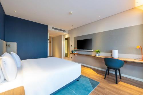 holiday inn express xinji city center an ihg hotel