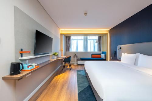 holiday inn express xinji city center an ihg hotel