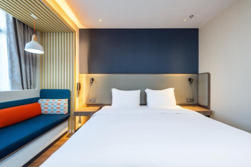 holiday inn express xinji city center an ihg hotel