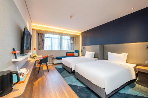 holiday inn express xinji city center an ihg hotel