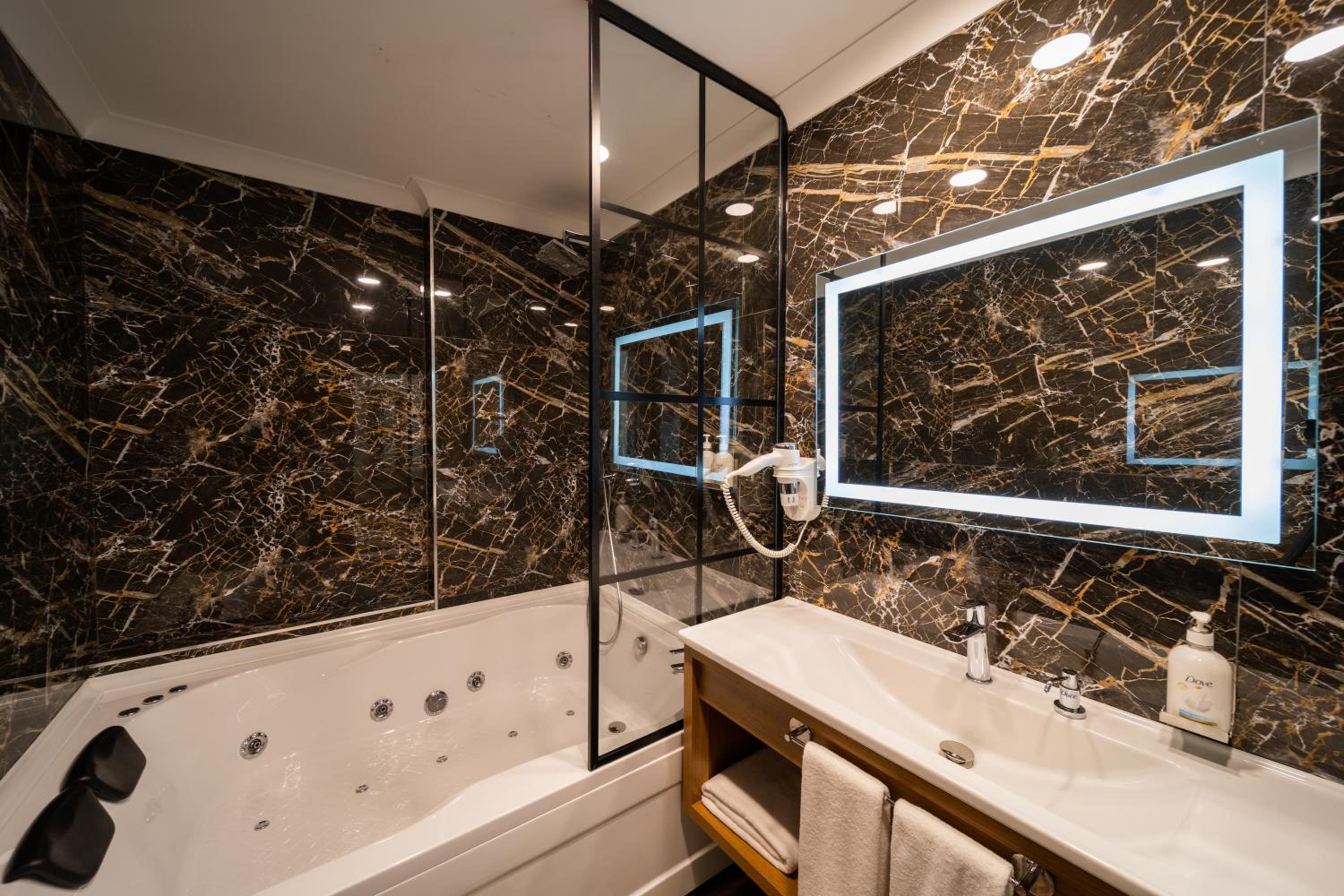 holiday inn trabzon east an ihg hotel