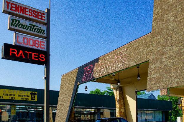 tennessee mountain lodge riverside by oyo