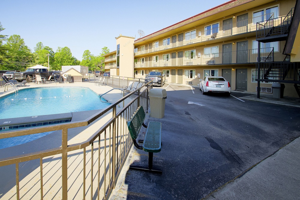 tennessee mountain lodge riverside by oyo