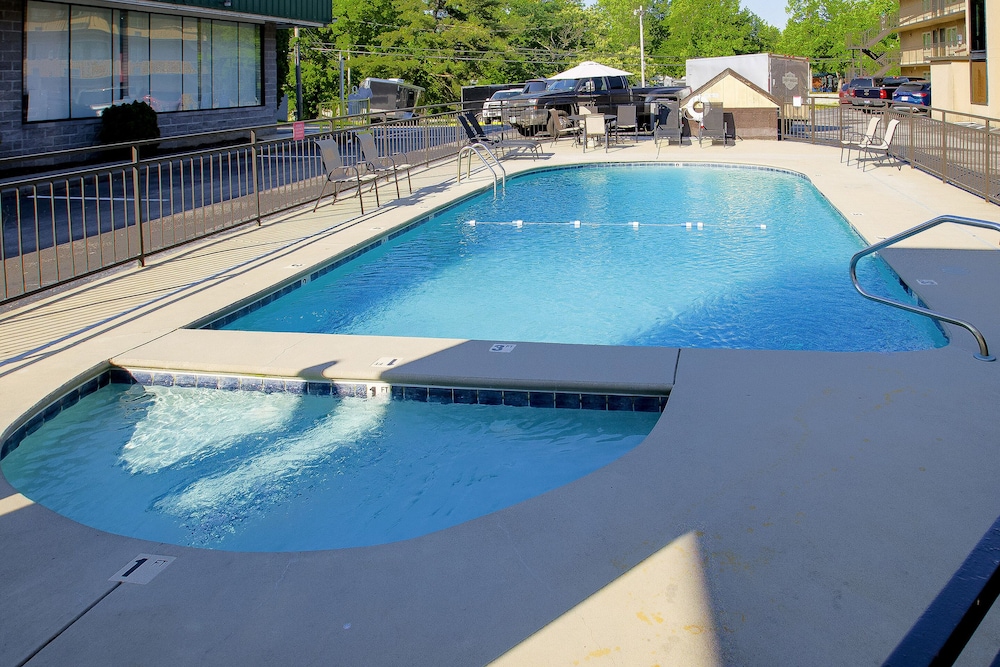 tennessee mountain lodge riverside by oyo