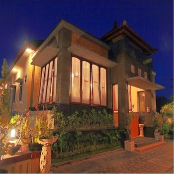 puri nusa indah by zuzu
