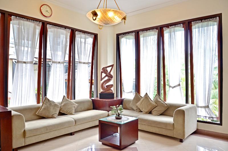 Puri Nusa Indah By Zuzu,,3 star