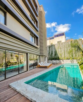 tintto hotel soft opening