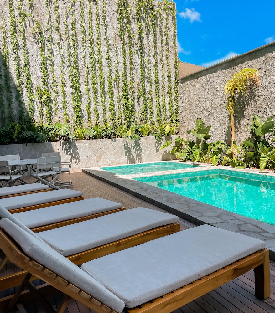 tintto hotel soft opening