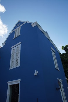 kura botanica hotel