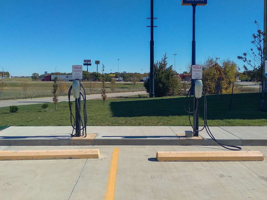 comfort inn and suites salina north