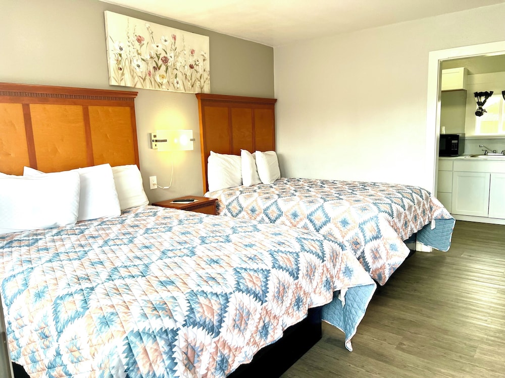 royal gateway motel by oyo