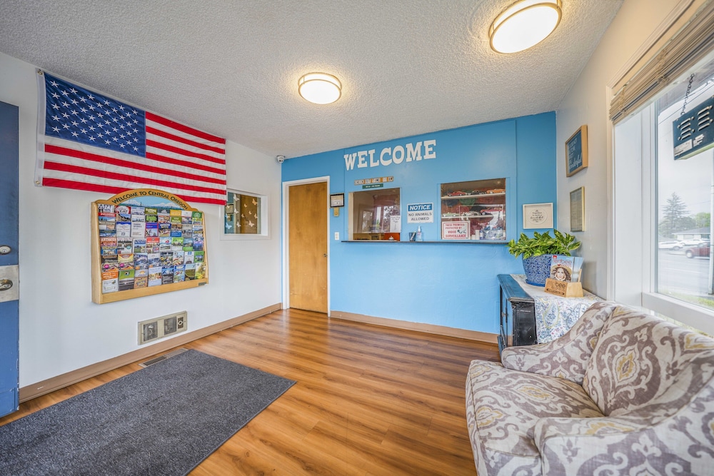 royal gateway motel by oyo