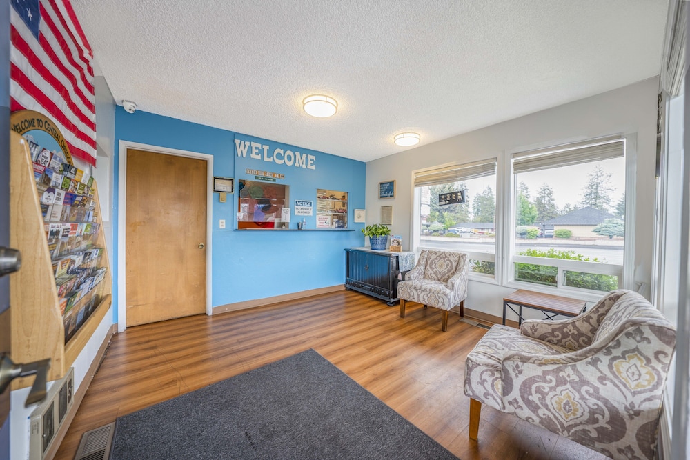 royal gateway motel by oyo