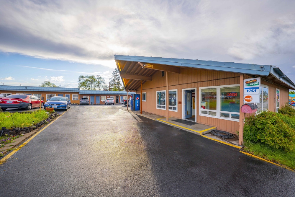 royal gateway motel by oyo