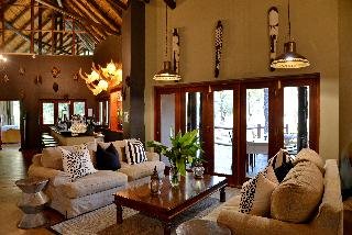 Black Rhino Game Lodge,,4 star