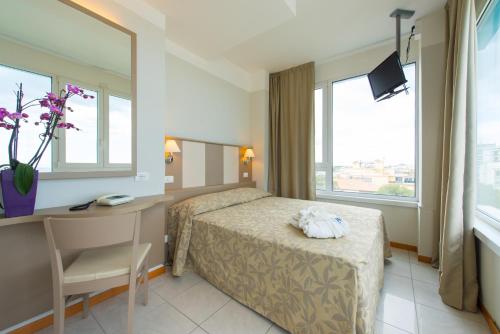hotel cristallo riccione