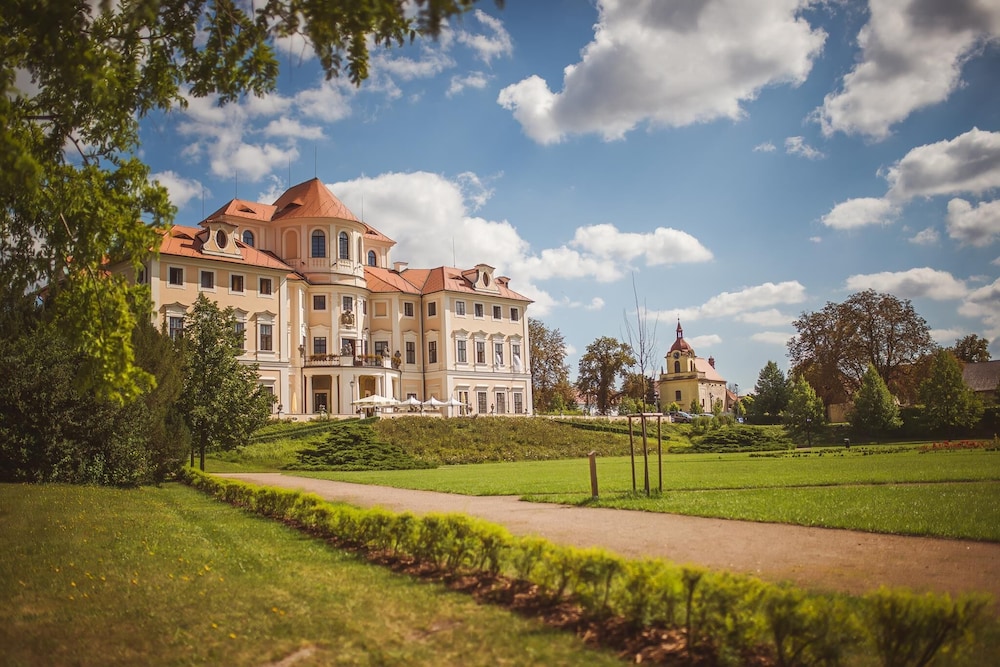 chateau hotel liblice