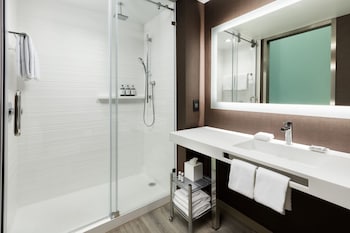 ac hotel st petersburg downtown