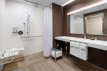 ac hotel st petersburg downtown