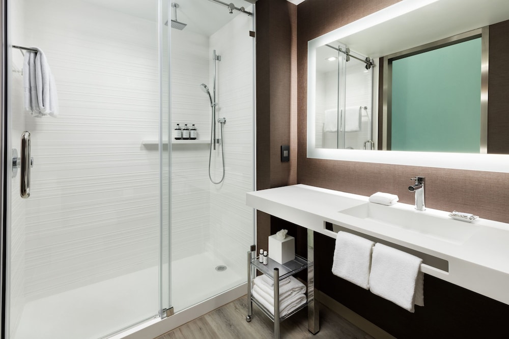 ac hotel st petersburg downtown