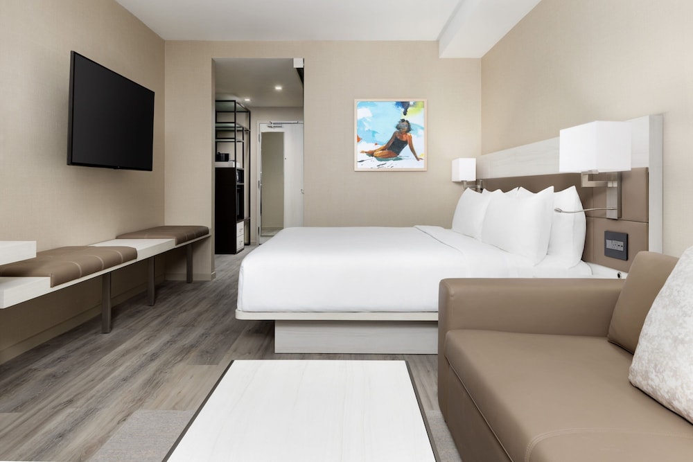 ac hotel st petersburg downtown