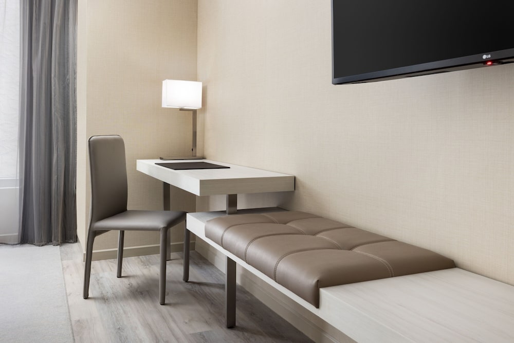 ac hotel st petersburg downtown