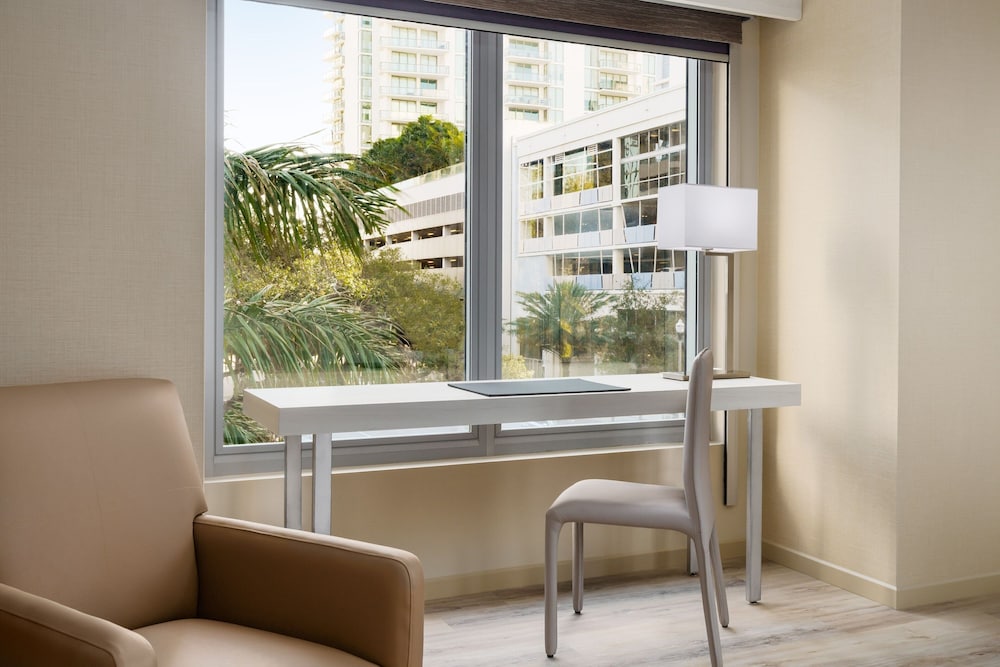 ac hotel st petersburg downtown