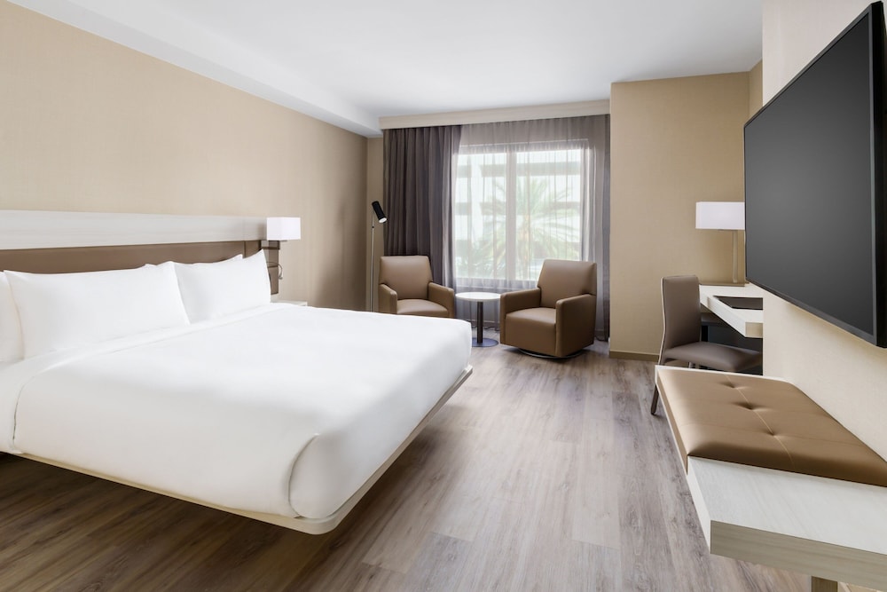 ac hotel st petersburg downtown