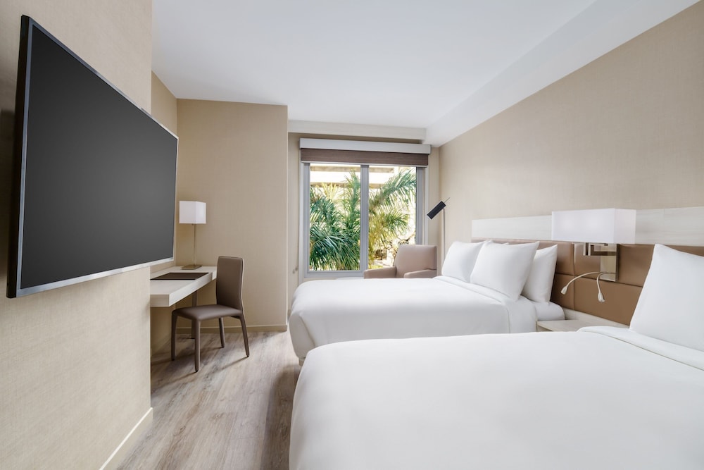 ac hotel st petersburg downtown