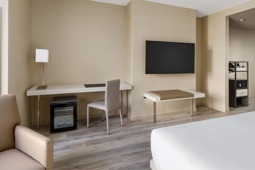 ac hotel st petersburg downtown