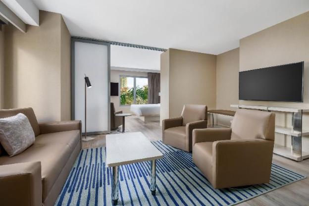 ac hotel st petersburg downtown