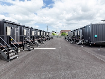 hotel r9 the yard buzen