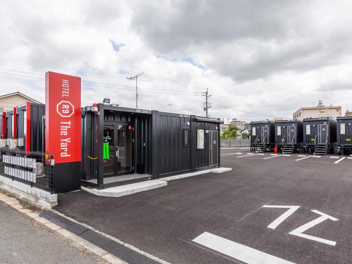 hotel r9 the yard buzen