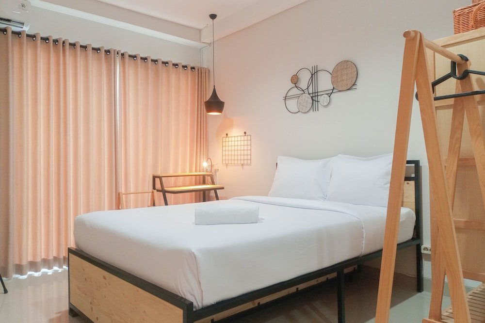 cozy studio room at patraland amarta apartment
