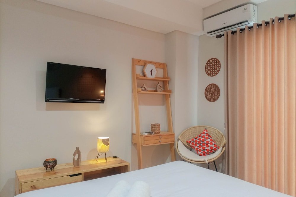 cozy studio room at patraland amarta apartment