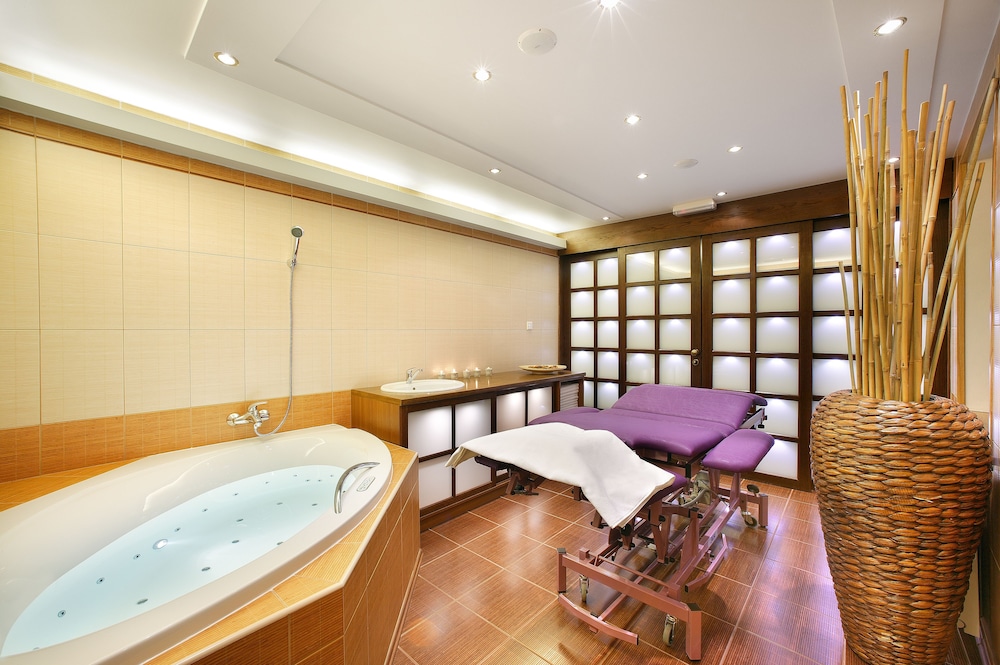 hotel zlata hvezda trebon