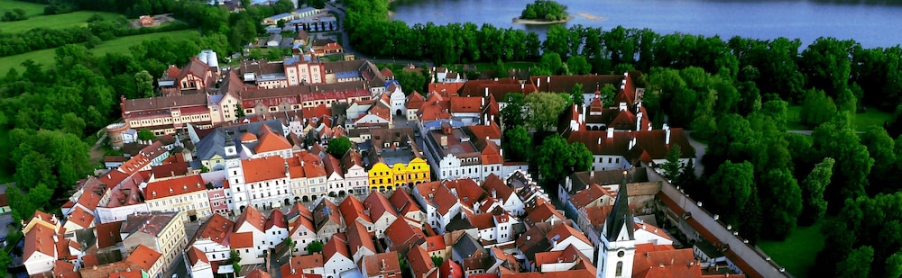 hotel zlata hvezda trebon