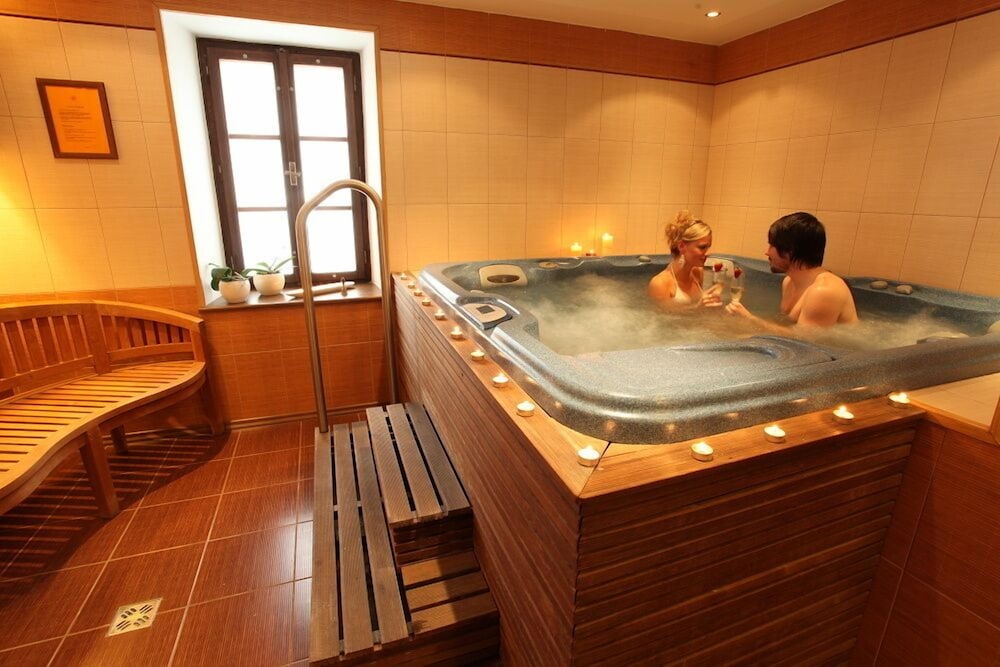 hotel zlata hvezda trebon