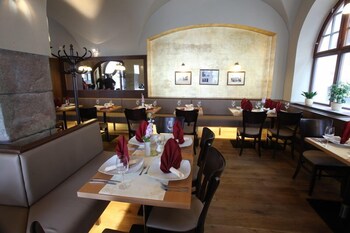 hotel zlata hvezda trebon