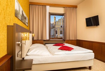 hotel zlata hvezda trebon