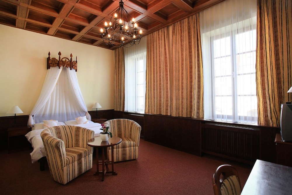 hotel zlata hvezda trebon