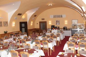 hotel zlata hvezda trebon